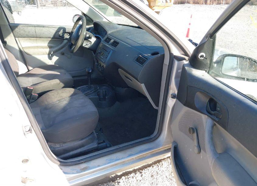 Photo 5 of 2006 Ford Focus ZX4 (VIN 1FAFP34N06W105016)