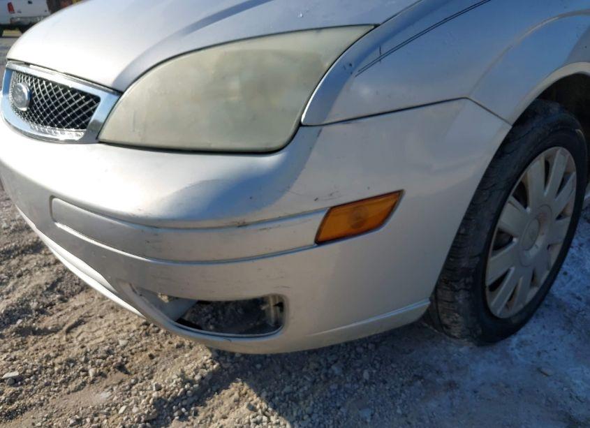 Photo 6 of 2006 Ford Focus ZX4 (VIN 1FAFP34N06W105016)