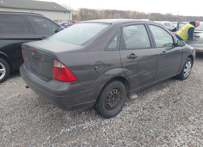 Photo 4 of 2006 Ford Focus ZX4 (VIN 1FAFP34N06W187863)