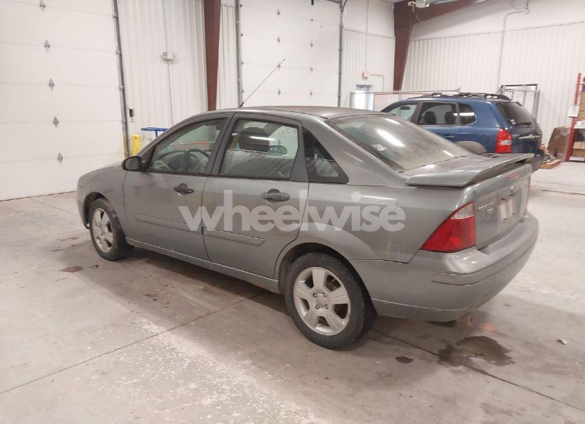 Photo 3 of 2006 Ford Focus ZX4 (VIN 1FAFP34N06W210526)