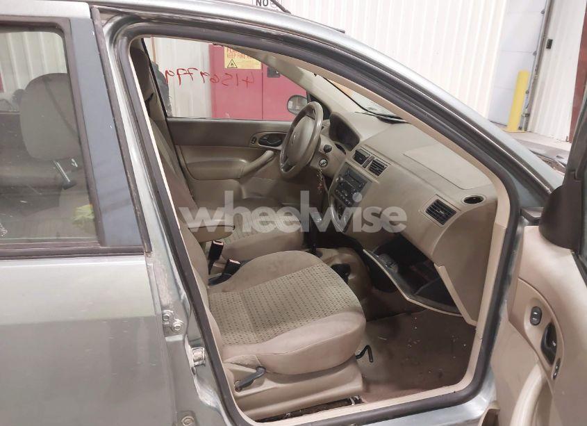 Photo 5 of 2006 Ford Focus ZX4 (VIN 1FAFP34N06W210526)