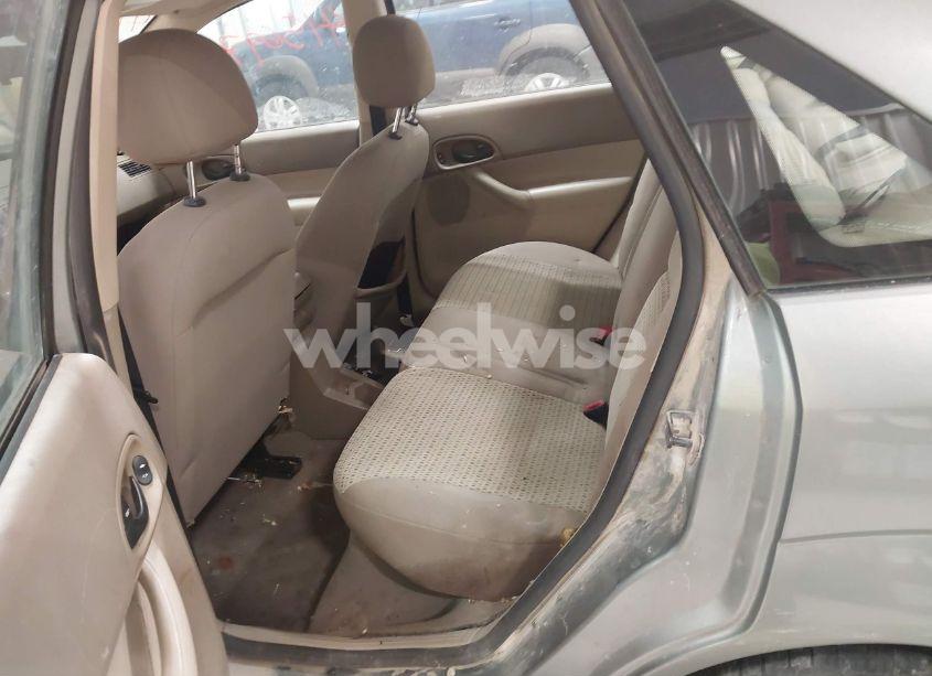 Photo 8 of 2006 Ford Focus ZX4 (VIN 1FAFP34N06W210526)