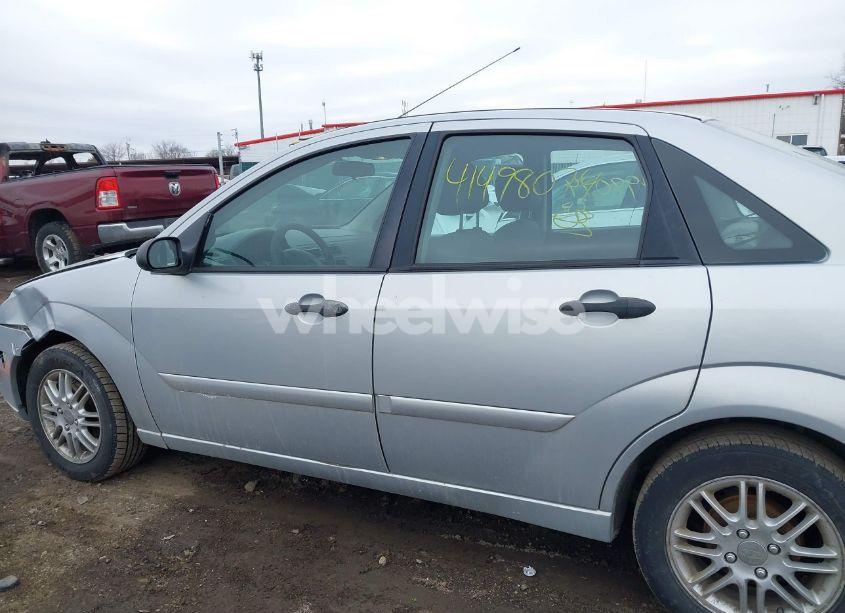 Photo 14 of 2007 Ford Focus S/SE/SES (VIN 1FAFP34N07W127583)