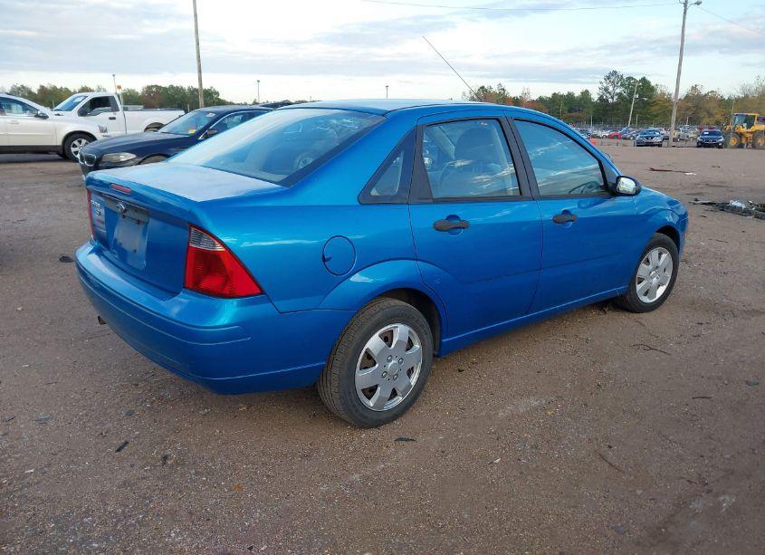 Photo 4 of 2007 Ford Focus S/SE/SES (VIN 1FAFP34N07W142570)