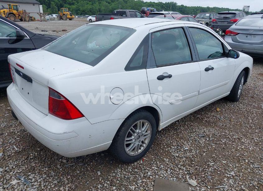 Photo 4 of 2007 Ford Focus S/SE/SES (VIN 1FAFP34N07W236755)