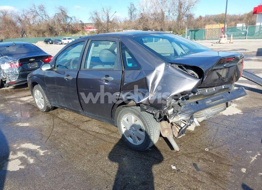 Photo 3 of 2007 Ford Focus S/SE/SES (VIN 1FAFP34N07W302480)