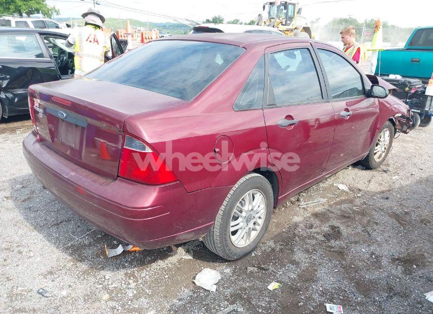 Photo 4 of 2007 Ford Focus S/SE/SES (VIN 1FAFP34N07W338511)