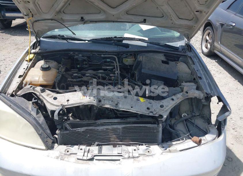 Photo 10 of 2005 Ford Focus ZX4 (VIN 1FAFP34N15W281717)