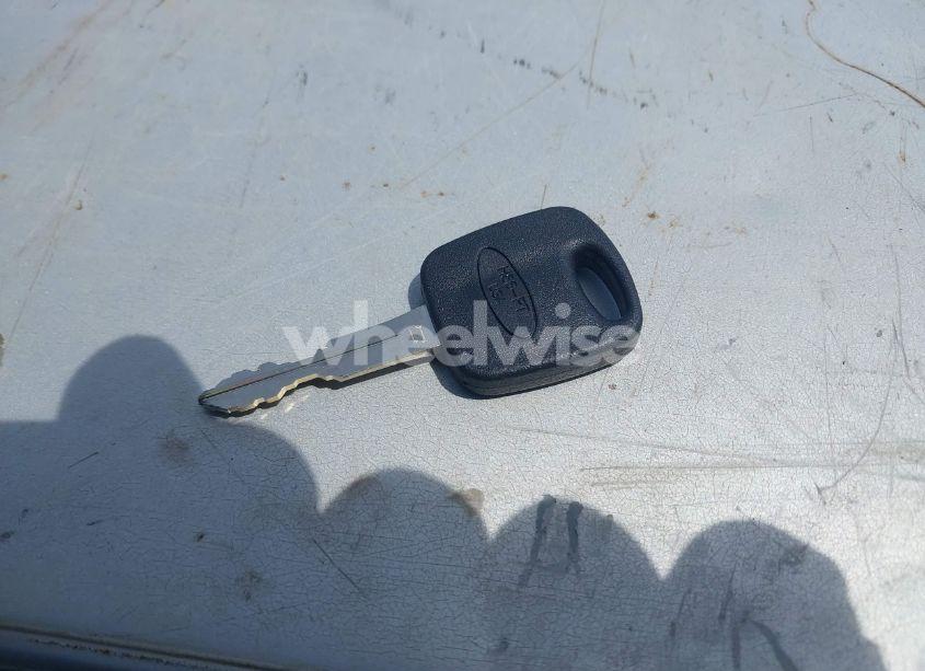 Photo 11 of 2005 Ford Focus ZX4 (VIN 1FAFP34N15W281717)