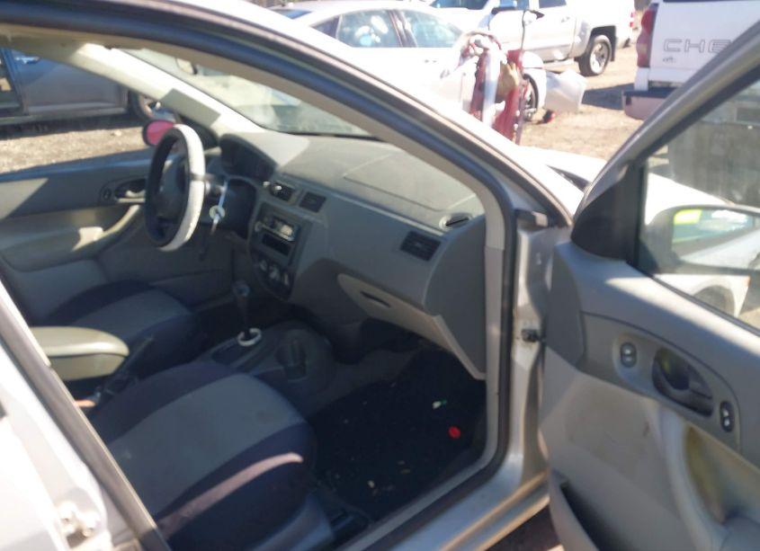 Photo 5 of 2005 Ford Focus ZX4 (VIN 1FAFP34N15W302341)