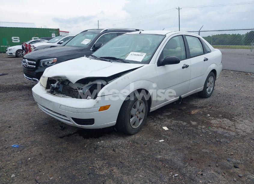 Photo 2 of 2006 Ford Focus ZX4 (VIN 1FAFP34N16W133505)