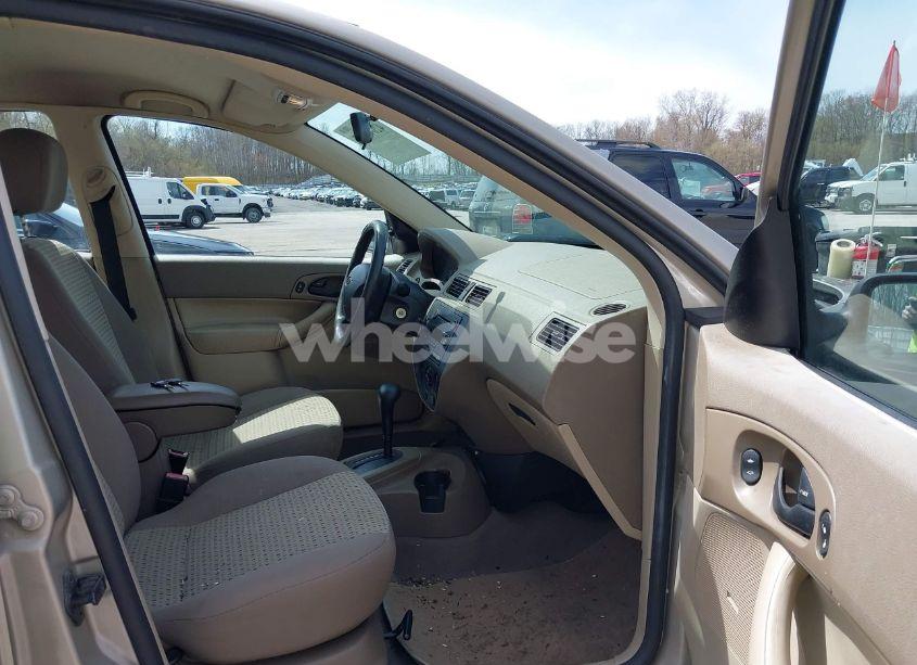 Photo 5 of 2007 Ford Focus S/SE/SES (VIN 1FAFP34N17W103292)