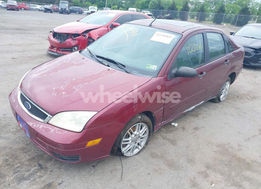 Photo 2 of 2007 Ford Focus S/SE/SES (VIN 1FAFP34N17W214800)