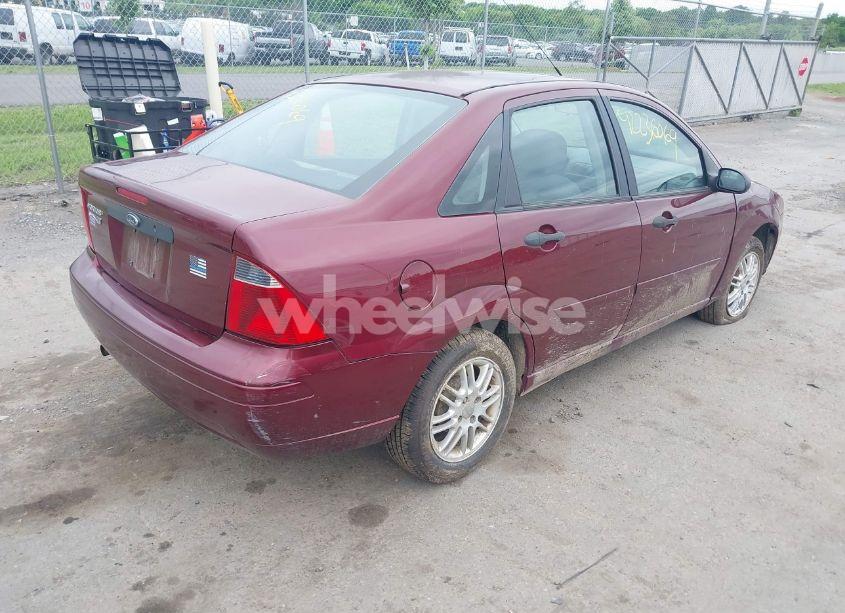 Photo 4 of 2007 Ford Focus S/SE/SES (VIN 1FAFP34N17W214800)