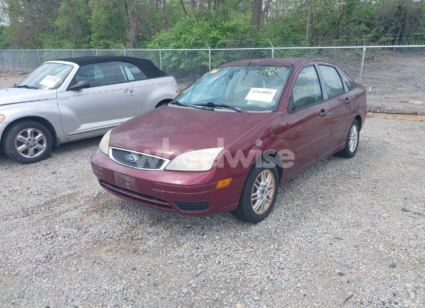 Photo 2 of 2007 Ford Focus S/SE/SES (VIN 1FAFP34N17W250308)