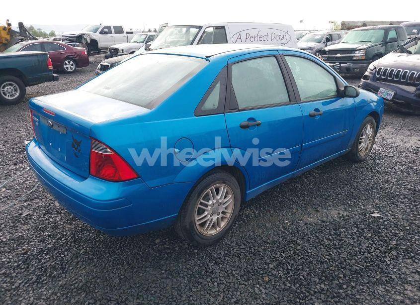 Photo 4 of 2007 Ford Focus S/SE/SES (VIN 1FAFP34N17W298004)