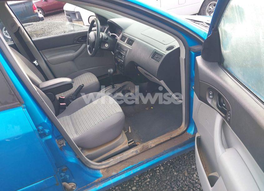 Photo 5 of 2007 Ford Focus S/SE/SES (VIN 1FAFP34N17W298004)