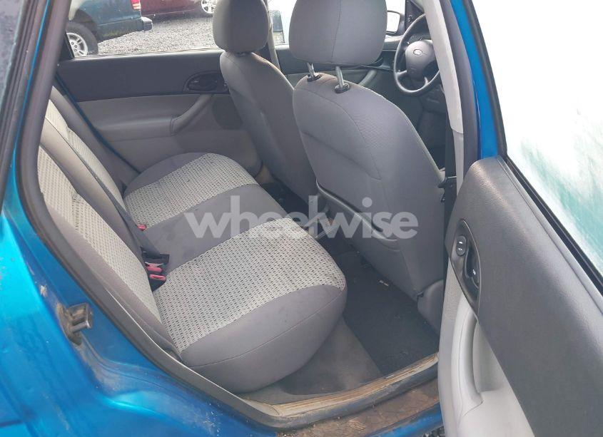 Photo 8 of 2007 Ford Focus S/SE/SES (VIN 1FAFP34N17W298004)