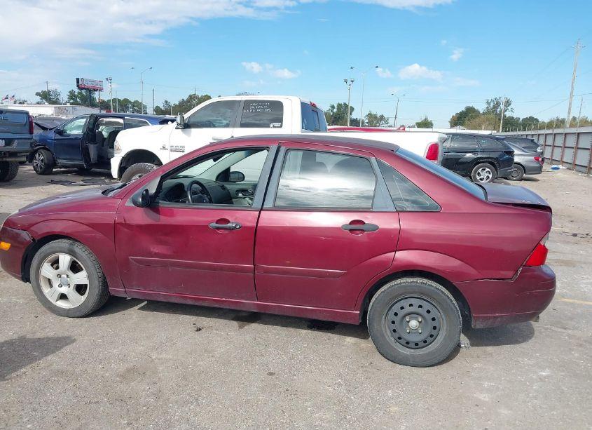 Photo 13 of 2007 Ford Focus S/SE/SES (VIN 1FAFP34N17W321717)