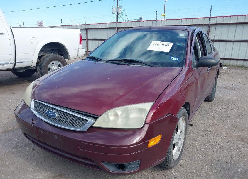 Photo 2 of 2007 Ford Focus S/SE/SES (VIN 1FAFP34N17W321717)