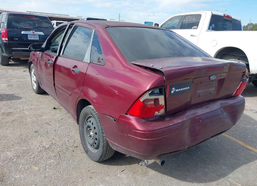 Photo 3 of 2007 Ford Focus S/SE/SES (VIN 1FAFP34N17W321717)