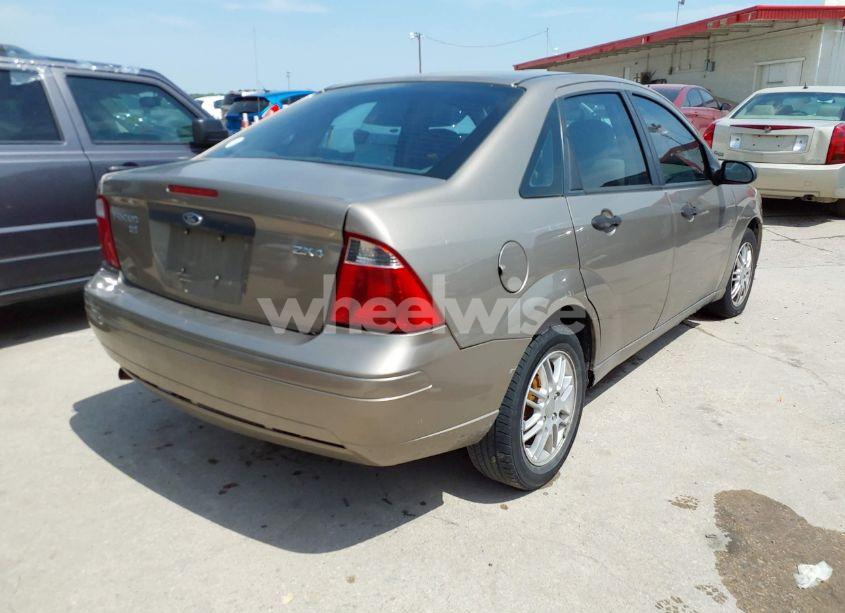 Photo 4 of 2005 Ford Focus ZX4 (VIN 1FAFP34N25W215709)