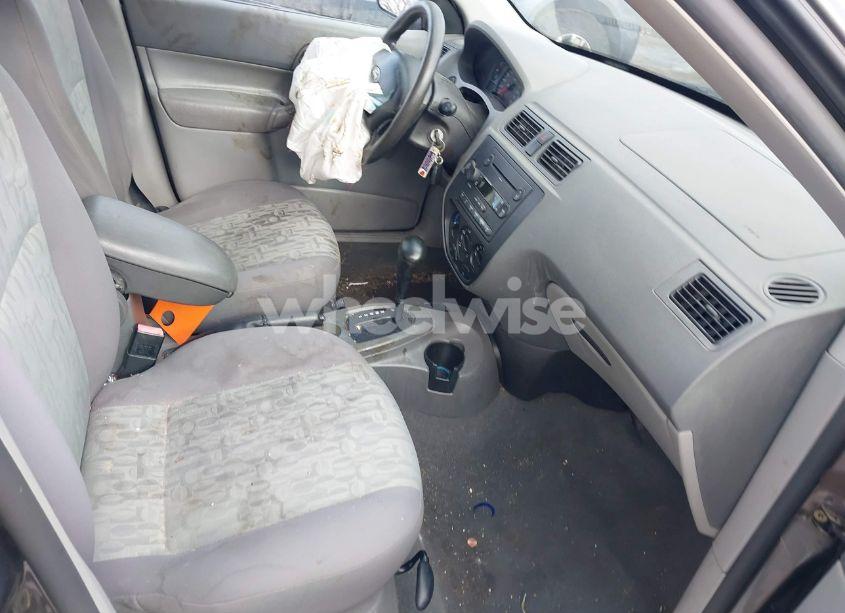 Photo 5 of 2005 Ford Focus ZX4 (VIN 1FAFP34N25W242327)