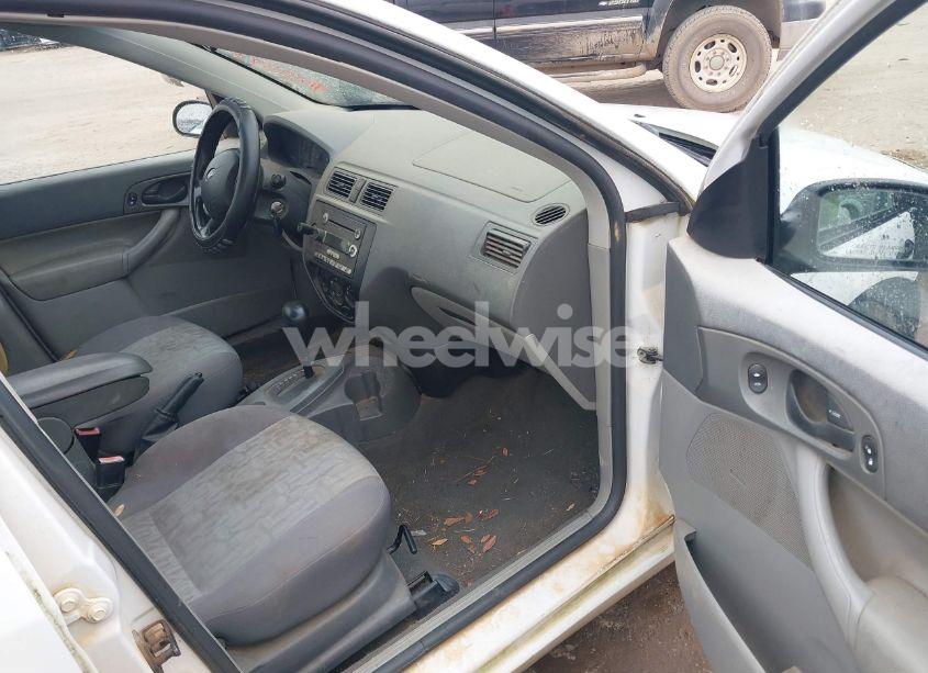 Photo 5 of 2005 Ford Focus ZX4 (VIN 1FAFP34N25W287932)