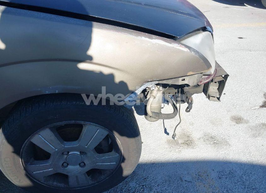 Photo 12 of 2005 Ford Focus ZX4 (VIN 1FAFP34N25W313591)