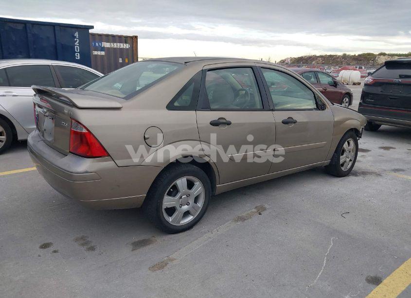 Photo 4 of 2005 Ford Focus ZX4 (VIN 1FAFP34N25W313591)