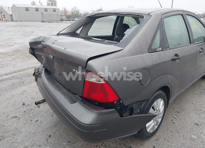 Photo 19 of 2006 Ford Focus ZX4 (VIN 1FAFP34N26W107463)