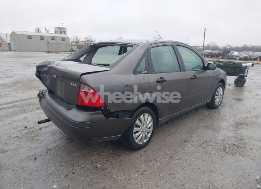 Photo 4 of 2006 Ford Focus ZX4 (VIN 1FAFP34N26W107463)