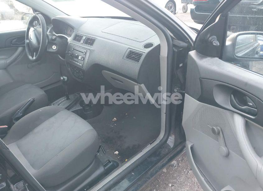 Photo 5 of 2006 Ford Focus ZX4 (VIN 1FAFP34N26W114641)