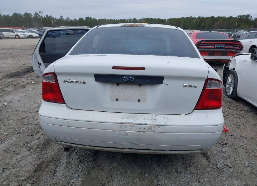 Photo 17 of 2006 Ford Focus ZX4 (VIN 1FAFP34N26W207143)