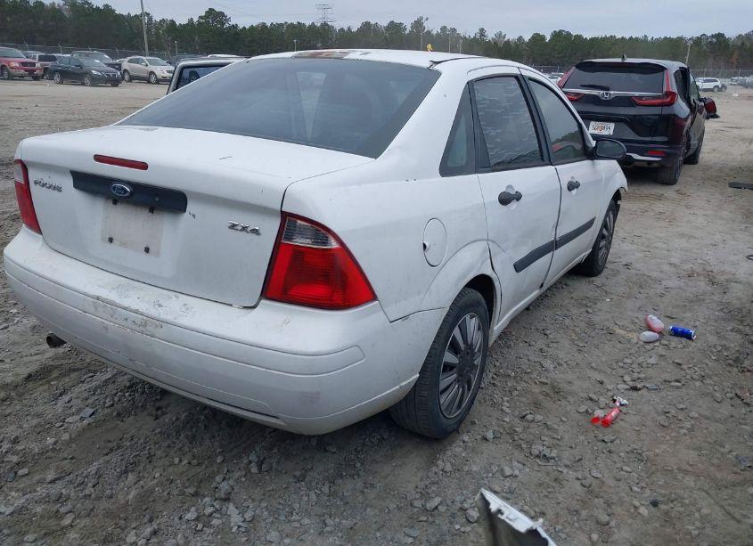 Photo 4 of 2006 Ford Focus ZX4 (VIN 1FAFP34N26W207143)