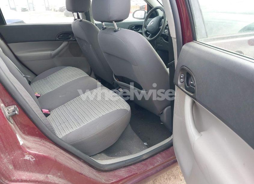 Photo 8 of 2007 Ford Focus S/SE/SES (VIN 1FAFP34N27W225823)