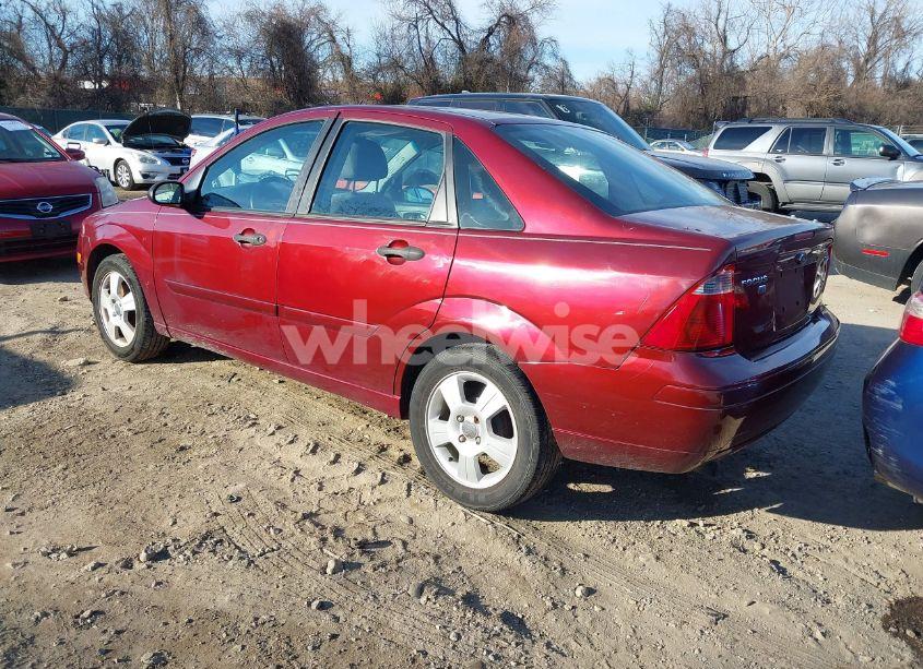 Photo 3 of 2007 Ford Focus S/SE/SES (VIN 1FAFP34N27W237230)