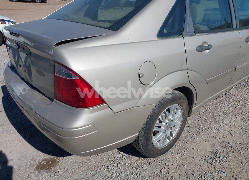 Photo 16 of 2007 Ford Focus S/SE/SES (VIN 1FAFP34N27W311133)