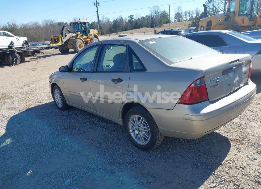 Photo 3 of 2007 Ford Focus S/SE/SES (VIN 1FAFP34N27W311133)
