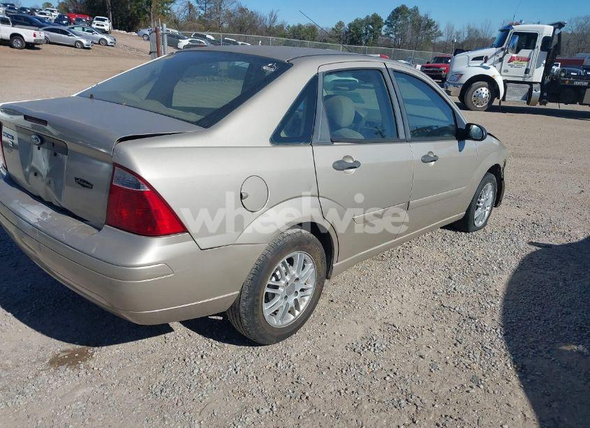 Photo 4 of 2007 Ford Focus S/SE/SES (VIN 1FAFP34N27W311133)