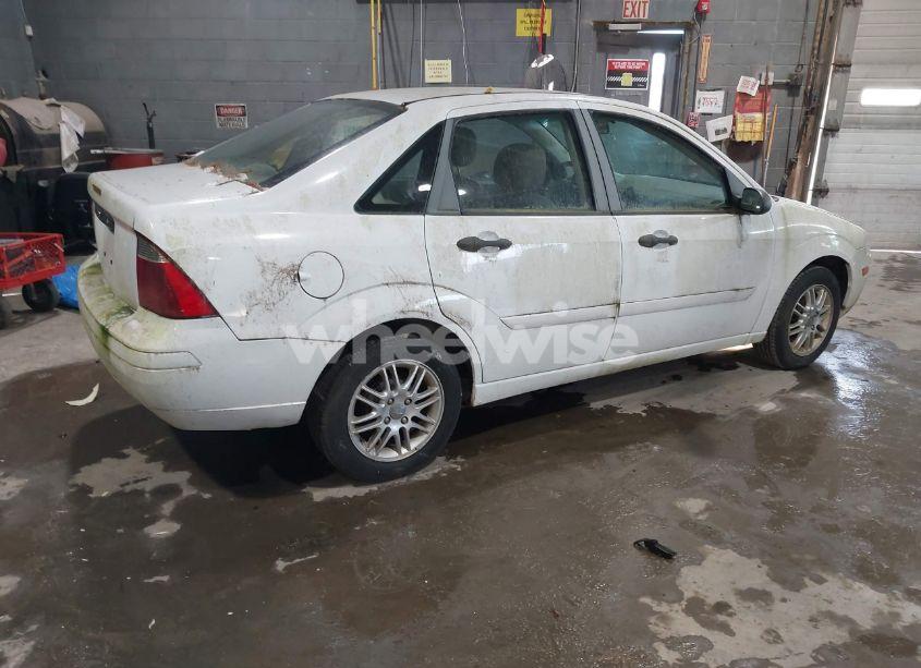 Photo 4 of 2007 Ford Focus S/SE/SES (VIN 1FAFP34N27W319832)