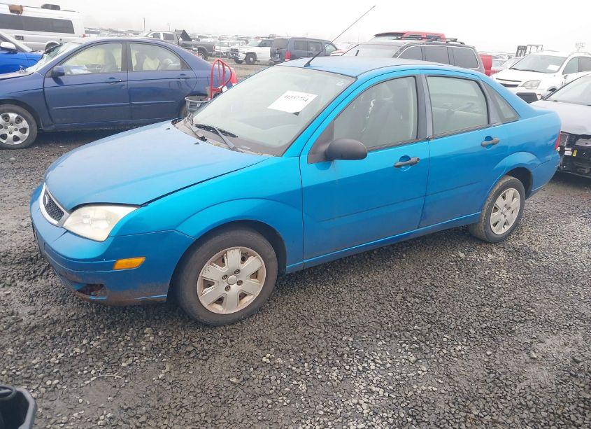 Photo 2 of 2007 Ford Focus S/SE/SES (VIN 1FAFP34N27W362180)