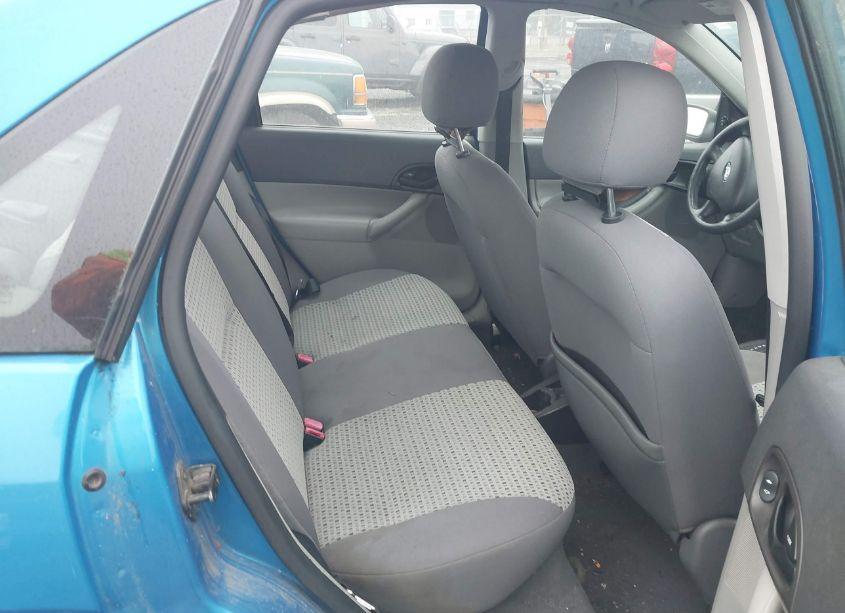 Photo 8 of 2007 Ford Focus S/SE/SES (VIN 1FAFP34N27W362180)