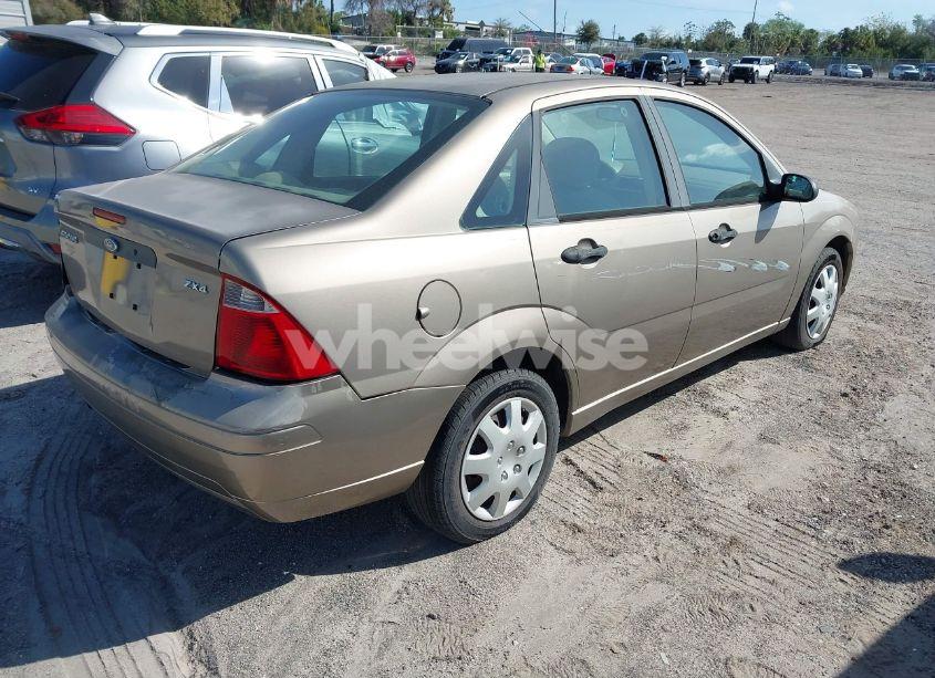 Photo 4 of 2005 Ford Focus ZX4 (VIN 1FAFP34N35W149316)