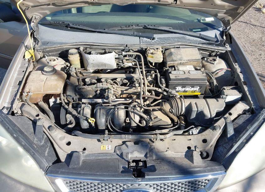 Photo 10 of 2005 Ford Focus ZX4 (VIN 1FAFP34N35W220787)