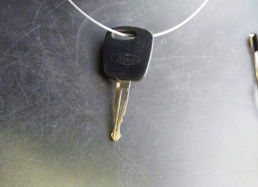 Photo 11 of 2005 Ford Focus ZX4 (VIN 1FAFP34N35W220787)