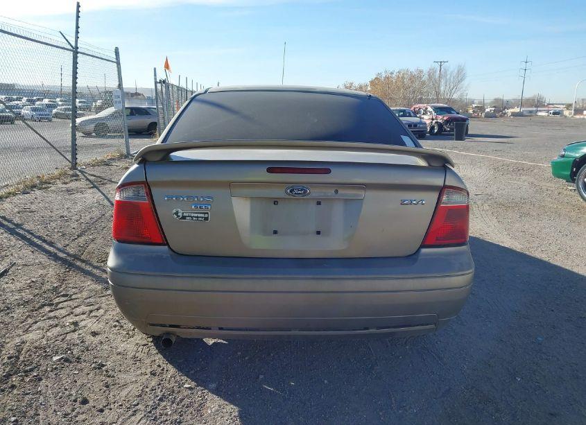 Photo 16 of 2005 Ford Focus ZX4 (VIN 1FAFP34N35W220787)