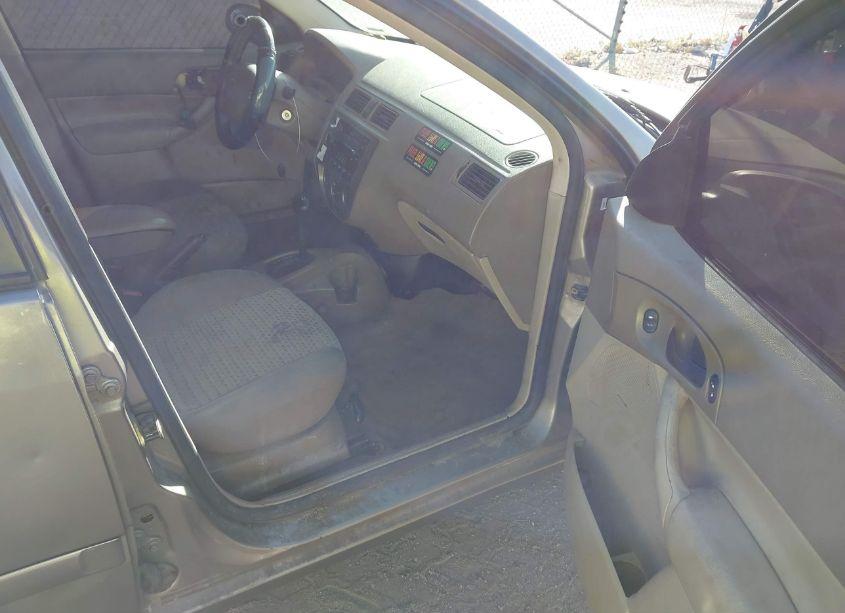 Photo 5 of 2005 Ford Focus ZX4 (VIN 1FAFP34N35W220787)