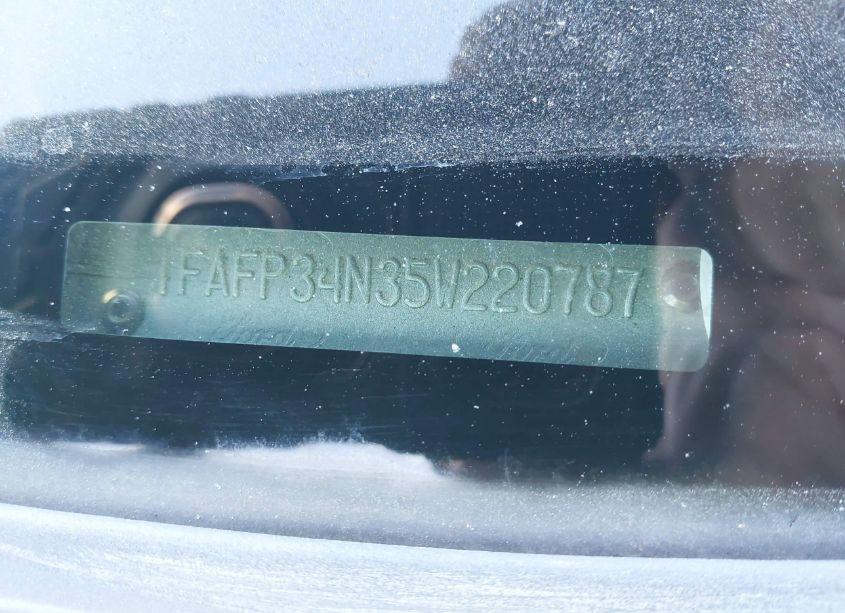 Photo 9 of 2005 Ford Focus ZX4 (VIN 1FAFP34N35W220787)