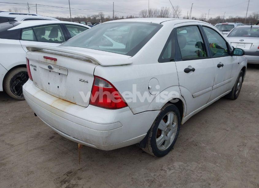 Photo 4 of 2005 Ford Focus ZX4 (VIN 1FAFP34N35W249528)